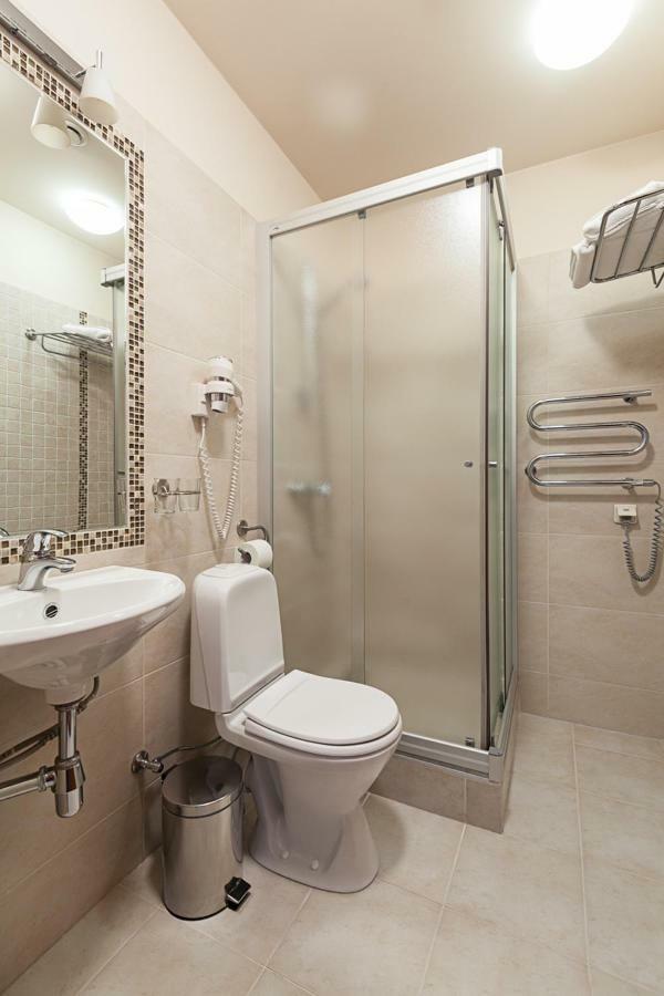 Conviva Hotel Panevėžys Buitenkant foto