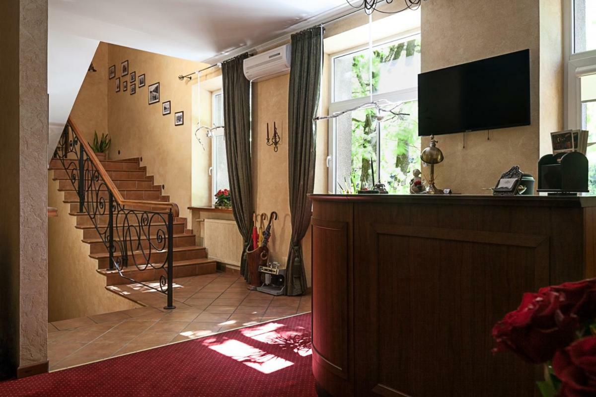 Conviva Hotel Panevėžys Buitenkant foto