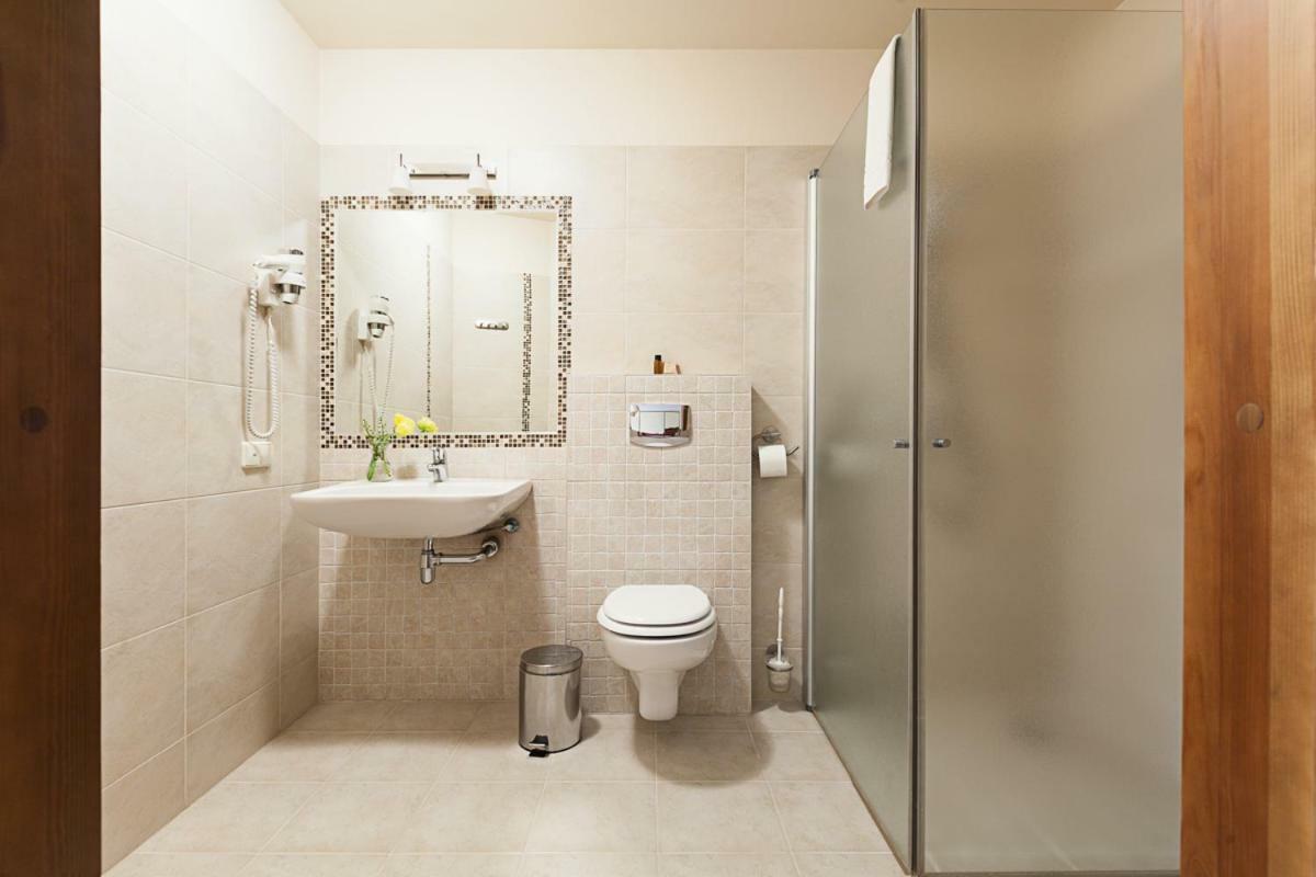 Conviva Hotel Panevėžys Buitenkant foto