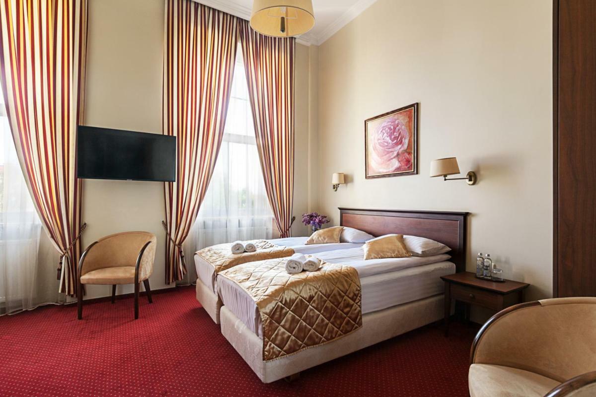 Conviva Hotel Panevėžys Buitenkant foto